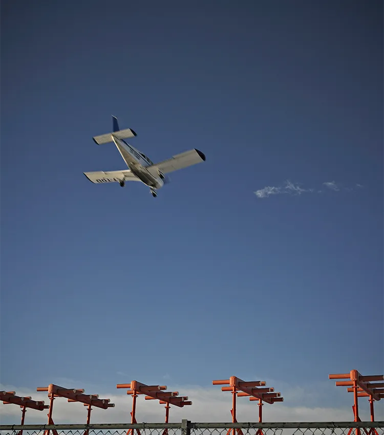 Small Plane Crashes Small Plane Crashes